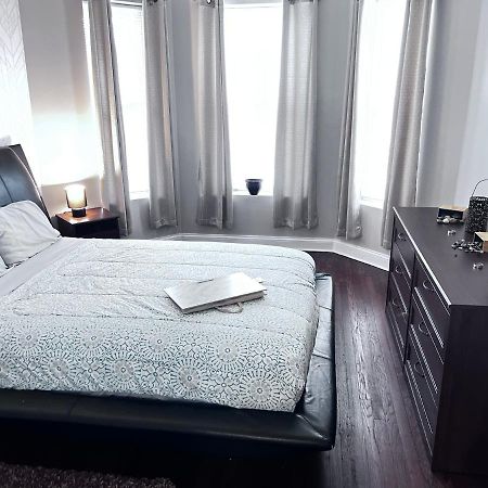 Simplified Living Space Chicago Ngoại thất bức ảnh