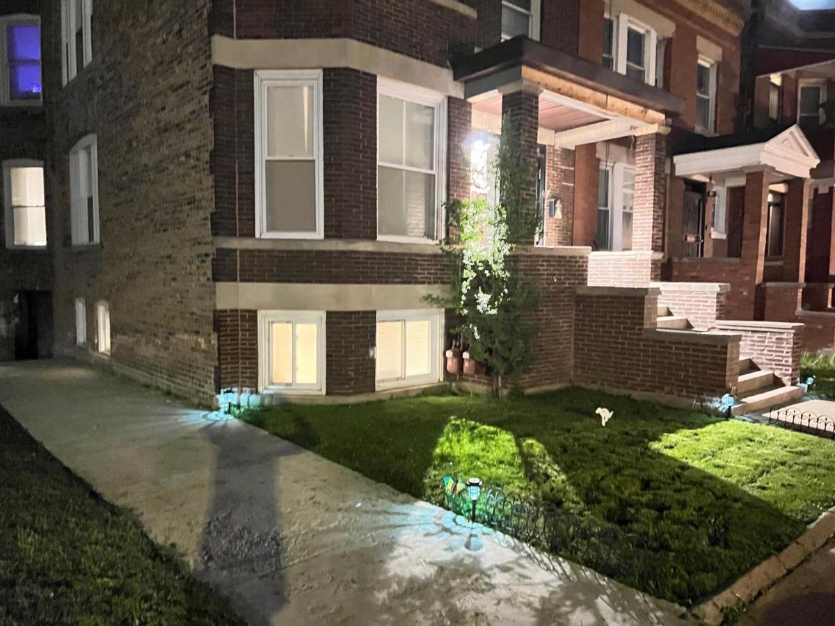Simplified Living Space Chicago Ngoại thất bức ảnh