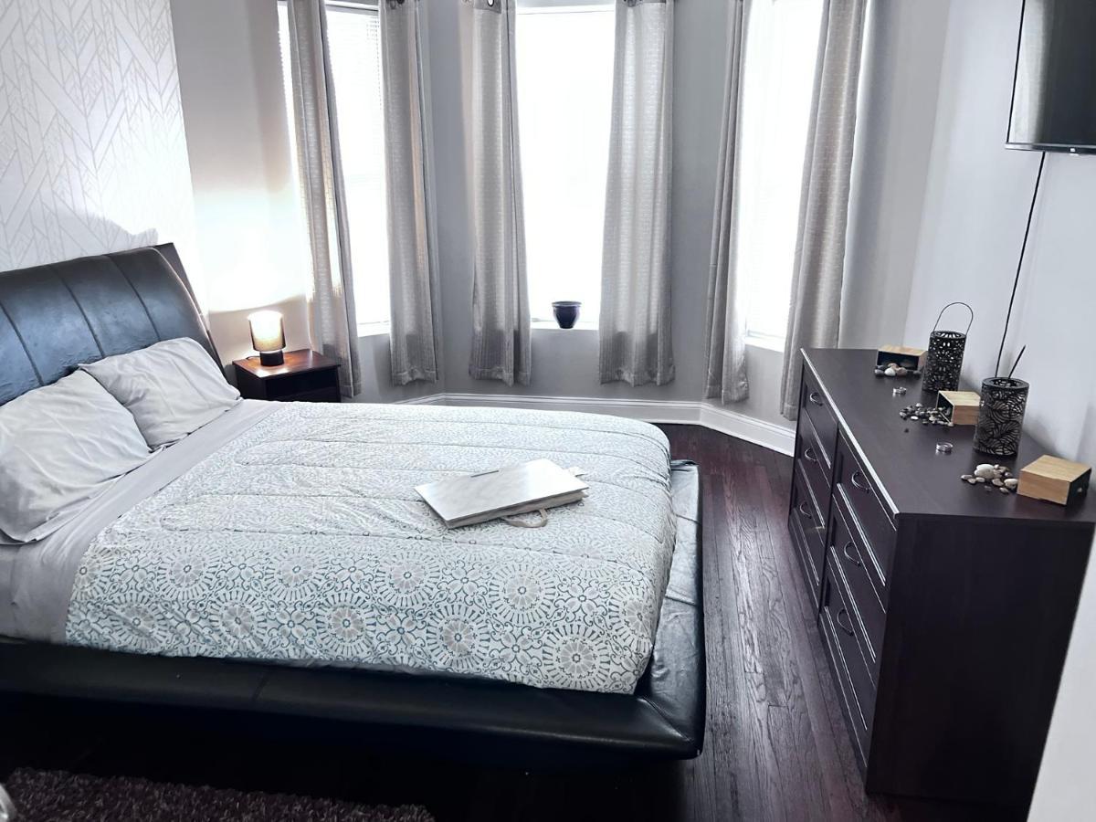 Simplified Living Space Chicago Ngoại thất bức ảnh